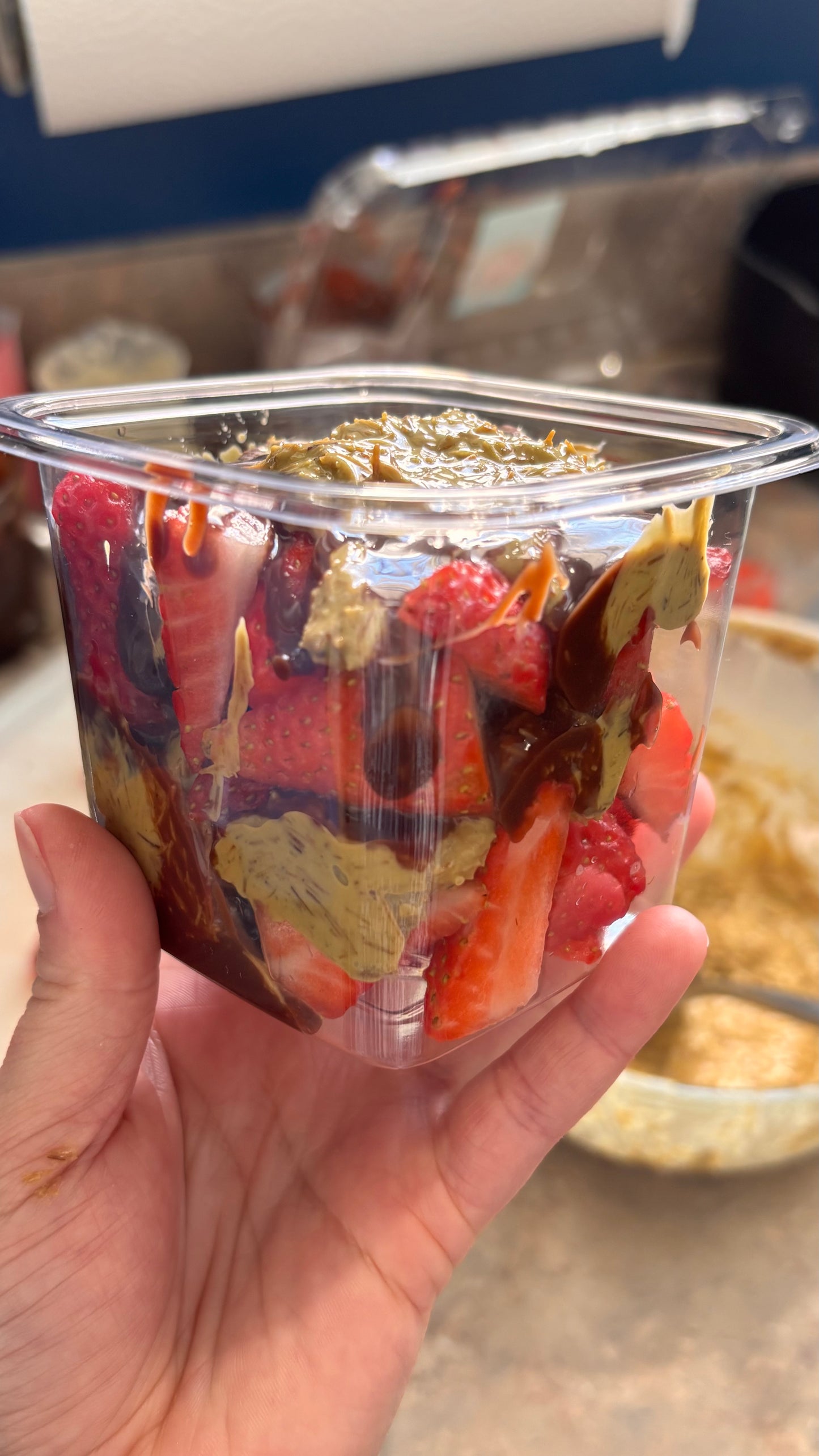 Dubai strawberry cup