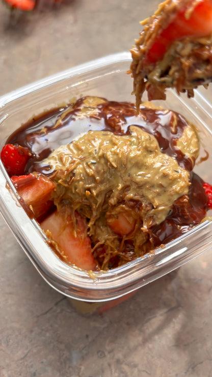 Dubai strawberry cup